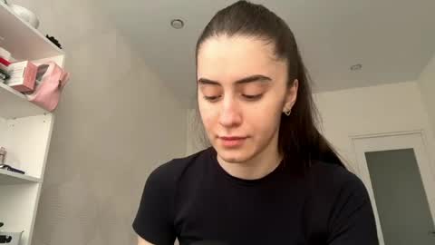 corneliakonstantinidi online show from June 6, 2026, 1:16 pm