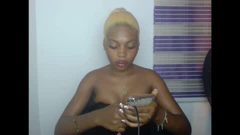 Snapshot of cornxcunt chatting on October 20, 2025, 6:52 pm cornxcunt online show from October 20, 2025, 6:52 pm