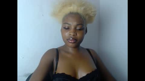 Snapshot of cornxcunt chatting on November 2, 2025, 4:09 pm cornxcunt online show from November 2, 2025, 4:09 pm