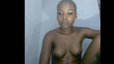 Snapshot of cornxcunt chatting on December 14, 2025, 12:05 am cornxcunt online show from December 14, 2025, 12:05 am