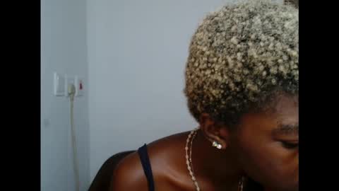 Snapshot of cornxcuntx chatting on October 22, 2025, 9:20 am cornxcuntx online show from October 22, 2025, 9:20 am