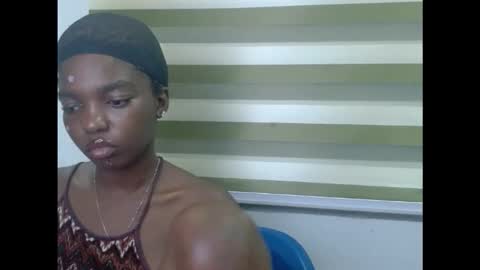 Snapshot of cornxcuntx chatting on November 18, 2025, 10:25 pm cornxcuntx online show from November 18, 2025, 10:25 pm