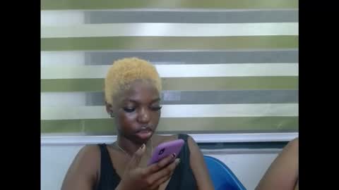 Snapshot of cornxcuntx chatting on November 23, 2025, 8:30 pm cornxcuntx online show from November 23, 2025, 8:30 pm