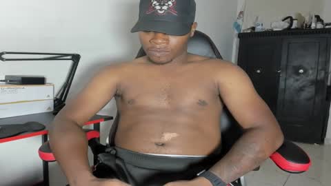 Snapshot of corvis_xnc0012 chatting on February 25, 2025, 4:35 am Corvis Xnc0012 online show from February 25, 2025, 4:35 am