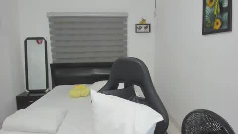 Ethan  online show from November 6, 2025, 11:48 pm