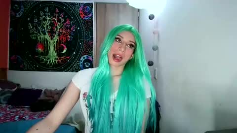 cosmic_crystal online show from January 14, 2025, 11:16 pm