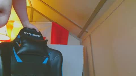 Snapshot of cosmicjones88 chatting on March 8, 2025, 3:39 am cosmicjones88 online show from March 8, 2025, 3:39 am