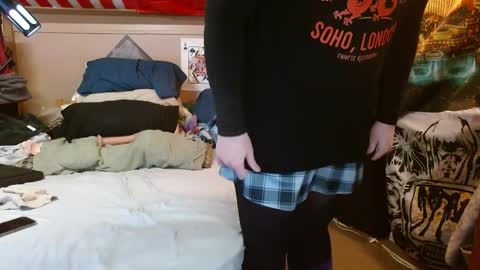 cosmicjones88 online show from April 3, 2026, 9:18 am