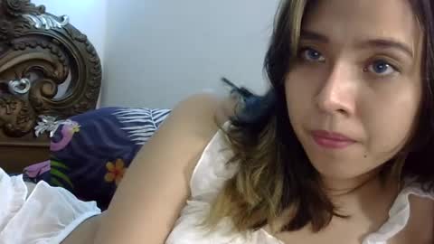 Snapshot of cottoncandygirl9898 chatting on February 17, 2025, 7:31 pm Liz Gwyneth Charlota online show from February 17, 2025, 7:31 pm