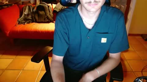 Snapshot of couldbesleeping chatting on October 15, 2025, 7:47 pm couldbe online show from October 15, 2025, 7:47 pm