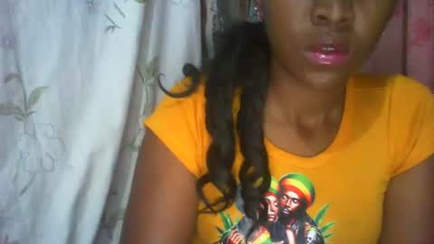 couleur_vanille online show from October 2, 2025, 2:07 am