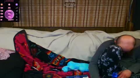 Alaskawildcouple online show from October 28, 2025, 9:46 am