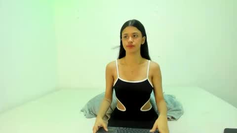 Andri online show from November 10, 2025, 6:51 pm