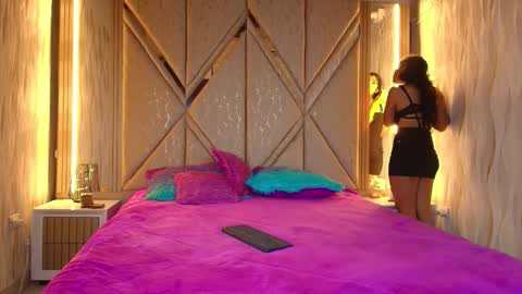 Snapshot of couple_hot_2025 chatting on November 18, 2025, 7:40 pm Ricardo Isabella online show from November 18, 2025, 7:40 pm