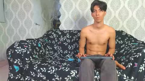 Snapshot of couple_hot_2025 chatting on November 27, 2025, 1:40 am Ricardo Isabella online show from November 27, 2025, 1:40 am