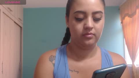  ALEJANDRO Y EMILY  online show from January 18, 2026, 1:37 pm