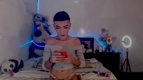 ALEXA  KIM online show from September 17, 2025, 2:02 am