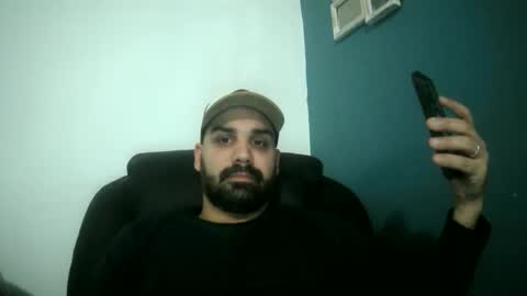 Snapshot of couplefun9198 chatting on December 2, 2025, 9:32 pm couplefun9198 online show from December 2, 2025, 9:32 pm