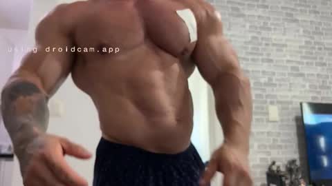 couplemuscle40 online show from March 5, 2026, 4:03 pm