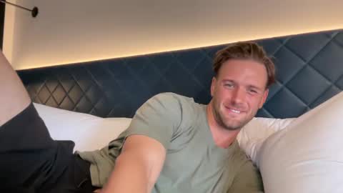 Courtney online show from February 21, 2025, 3:12 am