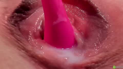 Snapshot of courtney_luv chatting on March 19, 2026, 3:16 pm Im Courtney Nice to meet youFollow meInstagram courtneyluv778 online show from March 19, 2026, 3:16 pm