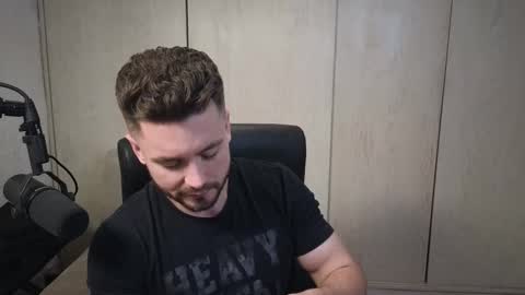 Snapshot of cowboylean chatting on December 19, 2025, 7:48 am cbl online show from December 19, 2025, 7:48 am