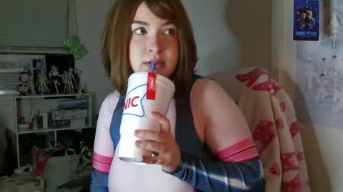 Katxce online show from October 8, 2025, 12:08 am