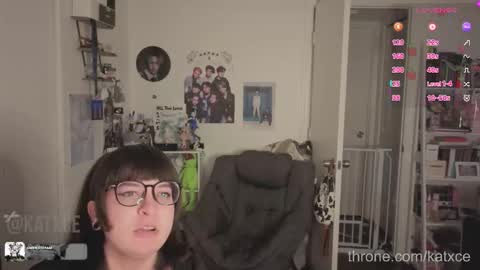 Katxce online show from November 19, 2025, 1:38 am