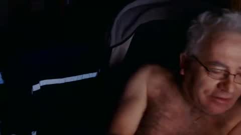 Snapshot of coyote017 chatting on March 15, 2026, 4:18 am coyote017 online show from March 15, 2026, 4:18 am