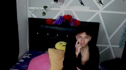 cozy7couple online show from October 3, 2025, 11:24 pm