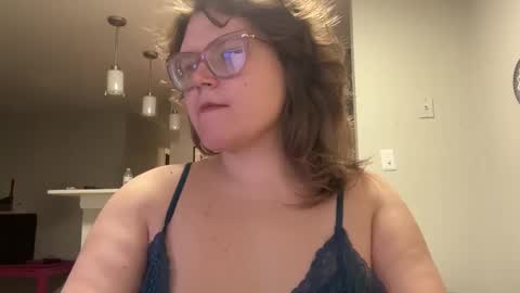 Snapshot of cozy_qt94 chatting on May 7, 2026, 1:33 am cozy_qt94 online show from May 7, 2026, 1:33 am
