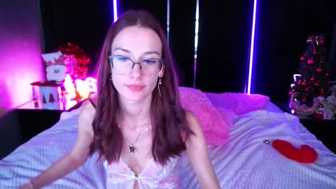 cozymell online show from January 1, 2025, 7:20 am