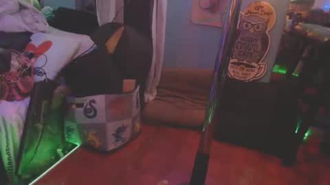 Snapshot of cpl4morethan1 chatting on October 15, 2025, 7:19 am cpl4morethan1 online show from October 15, 2025, 7:19 am