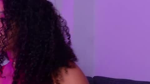 Snapshot of crazy01fantasy chatting on December 1, 2025, 10:04 pm Laura online show from December 1, 2025, 10:04 pm