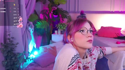 Snapshot of crazy__wine chatting on December 25, 2024, 9:43 pm Sonya online show from December 25, 2024, 9:43 pm