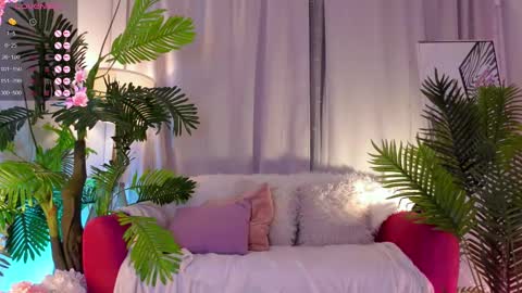 Snapshot of crazy__wine chatting on February 26, 2025, 5:39 pm Sonya online show from February 26, 2025, 5:39 pm