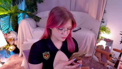Snapshot of crazy__wine chatting on March 1, 2025, 6:54 pm Sonya online show from March 1, 2025, 6:54 pm