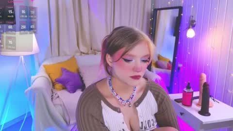 Sonya online show from March 25, 2026, 10:38 pm