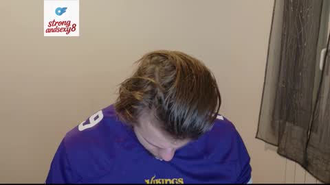 crazyangel8 online show from January 14, 2026, 9:52 pm