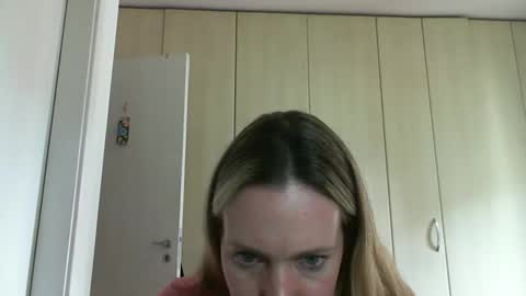 Anny online show from February 10, 2025, 2:26 pm