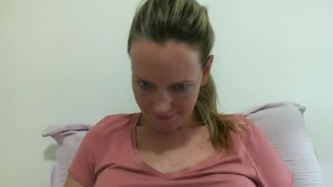 Anny online show from February 13, 2025, 9:49 pm