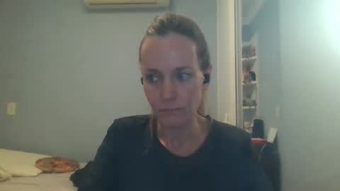 Anny online show from September 18, 2025, 10:56 pm