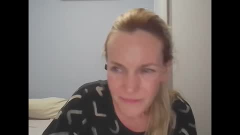 Anny online show from March 21, 2026, 12:37 am