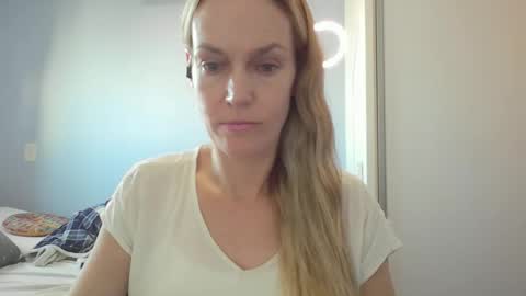 Anny online show from April 2, 2026, 10:46 am