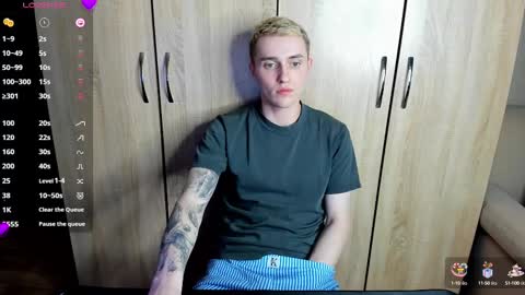 Snapshot of crazybottom99 chatting on March 10, 2025, 5:39 pm Alex online show from March 10, 2025, 5:39 pm