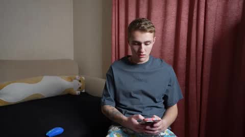 Snapshot of crazybottom99 chatting on October 12, 2025, 5:34 pm Alex online show from October 12, 2025, 5:34 pm