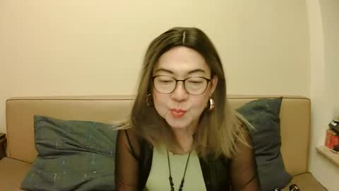 Kelly   online show from October 24, 2025, 5:09 pm