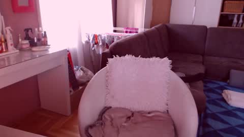 Snapshot of crazydollelf chatting on February 4, 2025, 11:16 am Camille online show from February 4, 2025, 11:16 am