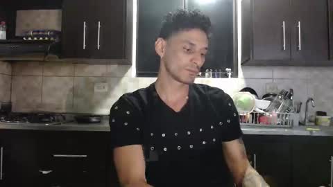 crazyexperiencexxx online show from June 1, 2026, 1:07 am