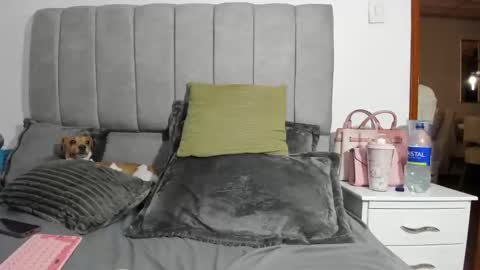 Snapshot of crazygirlsweet chatting on October 24, 2025, 8:27 pm LAURA online show from October 24, 2025, 8:27 pm